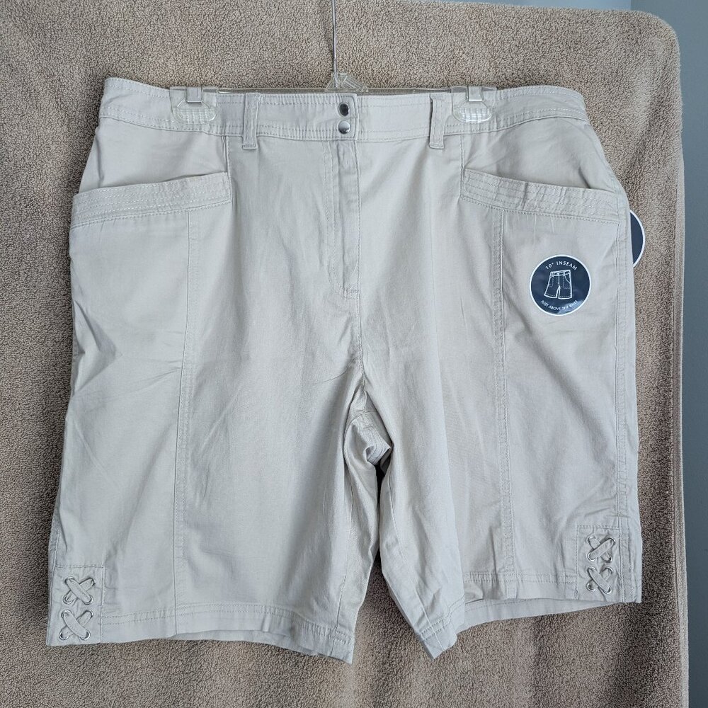 Karen Scott Shorts - NWT - Size 16